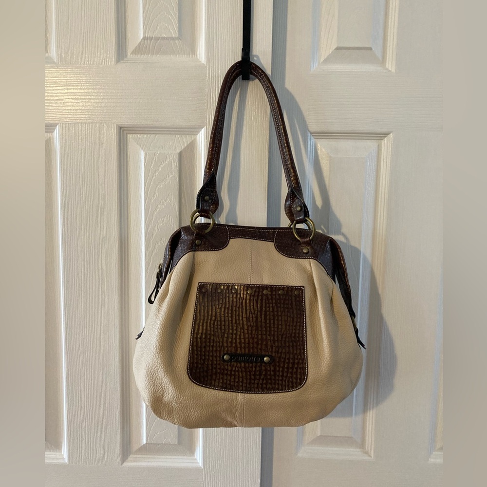 Puntotres Spain Genuine Pebble Leather Cream And Brown Shoulder Bag